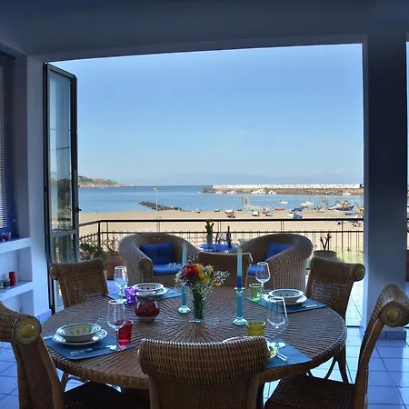 Terrazza Sul Mare جيارديني ناكسوس